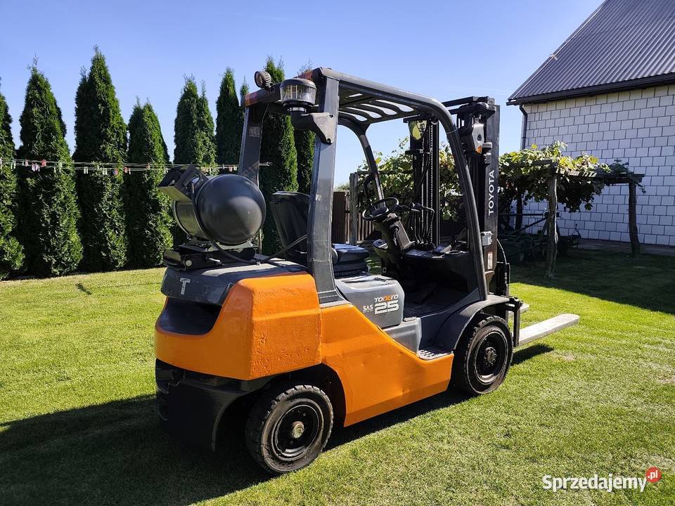 Wózek widłowy Toyota serii 8 25 to 8fgf25 widly Rzeczniów