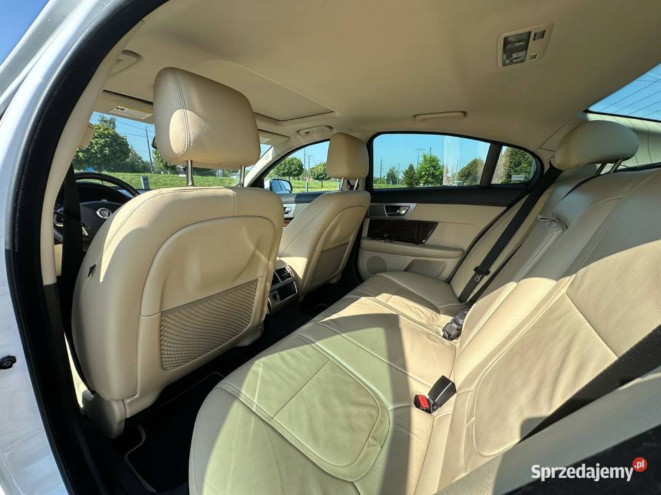 Jaguar XF z 2013 r silnik 30 LPG 4x4 Zamość