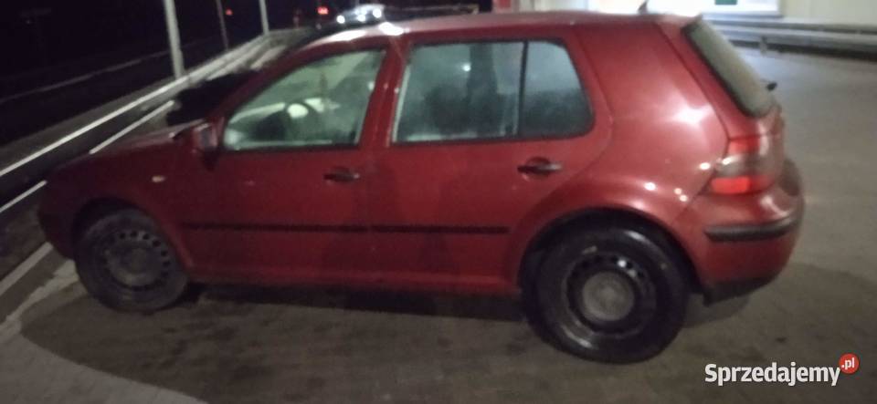 Ww golf 4 na dojazdy do pracy Wonieść sprzedam