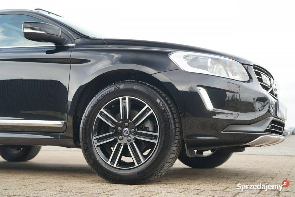 Volvo XC 60 SUMMUM nawi panorama HARMAN czujnik zmierzchu Otmuchów