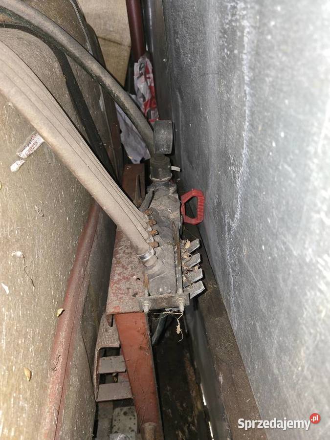 Opryskiwacz sprzedam maszyny rolnicze Wołów