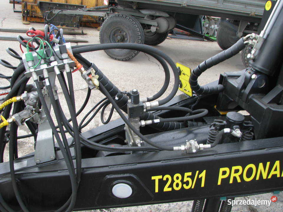 Przyczepa hakowa PRONAR T2851 do obsługi Pronar łódzkie sprzedam