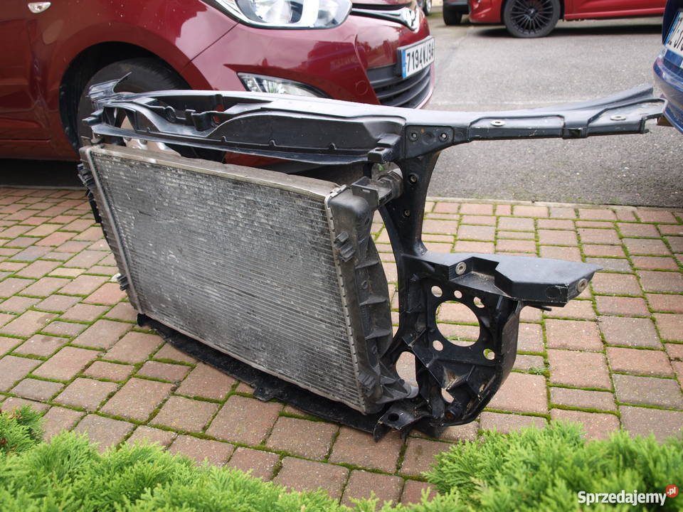 Audi A4 Pas przedni chłodnica wody 25 TDi Rok produkcji 2003 Kalisz
