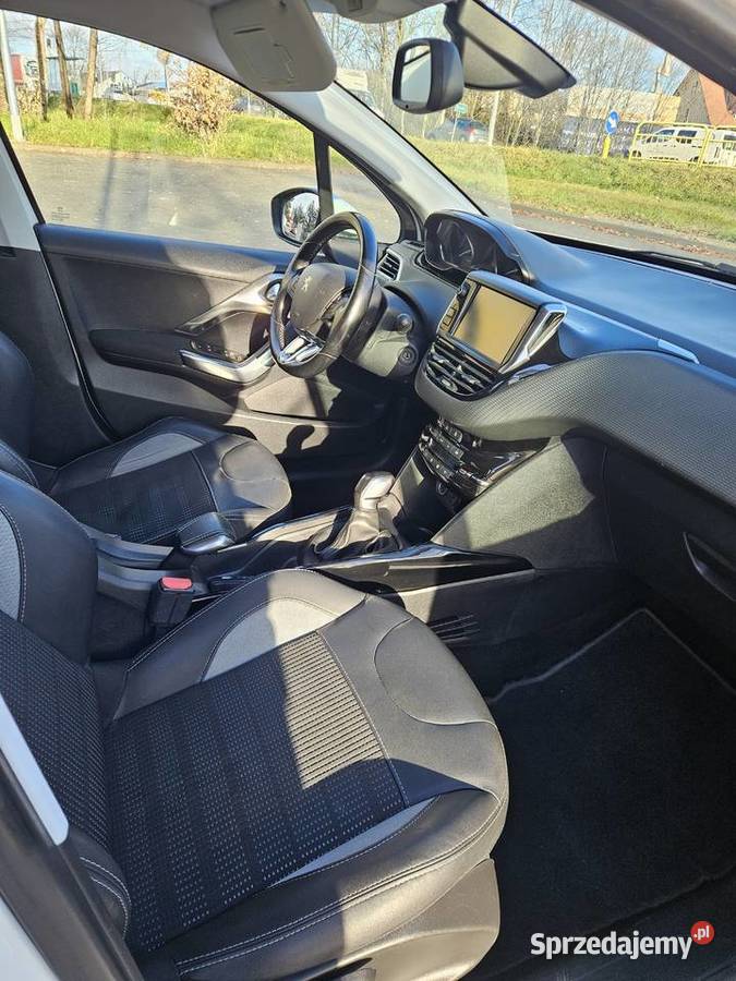 Peugeot 2008 16 HDI 100 2016 Bogata wersja Stan wspomaganie kierownicy Pruszcz Gdański sprzedam