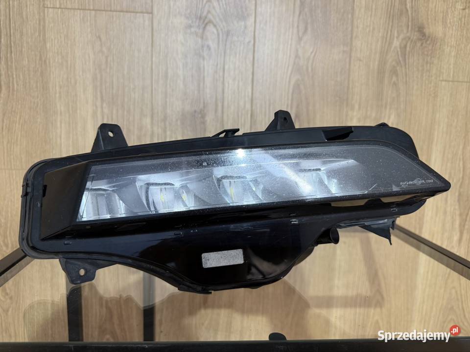 Halogen przedni prawy Skoda Octavia IV 5E394170 dolnośląskie Wrocław