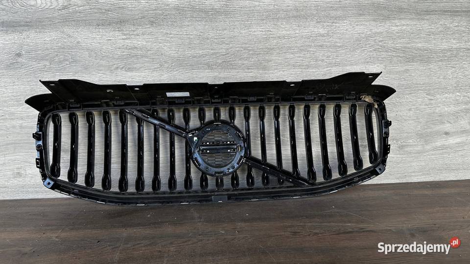 VOLVO XC60 II GRILL ATRAPA CHŁODNCY 2017 XC60 osobowe Atrapy