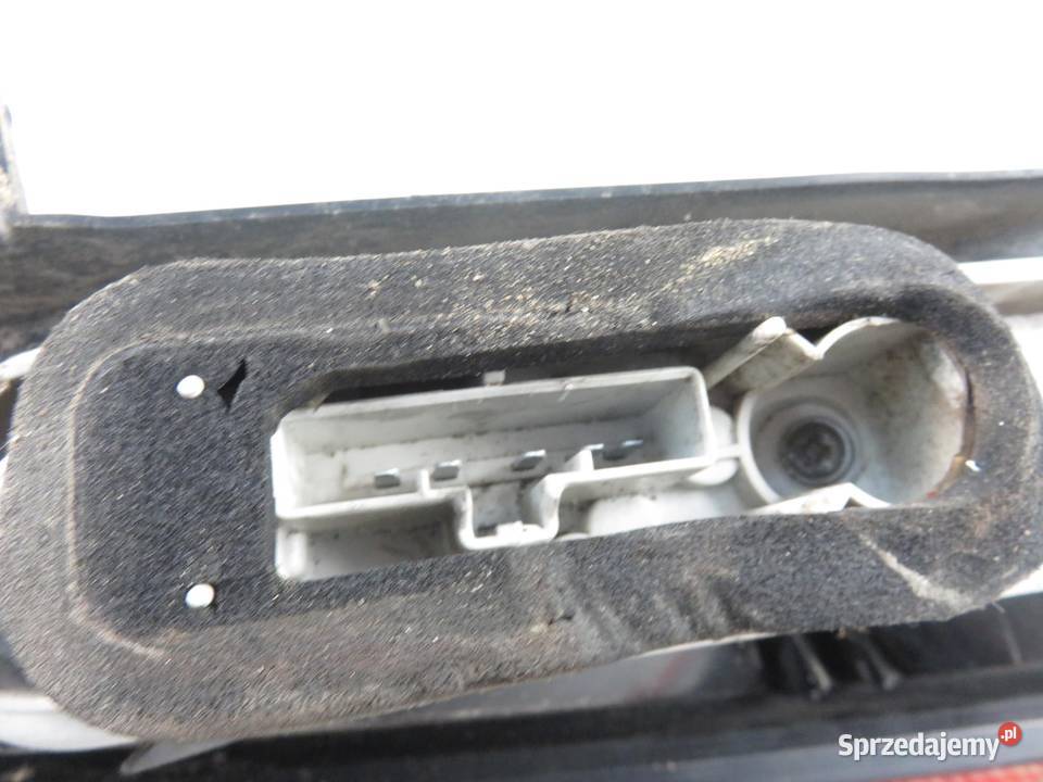 LAMPA PRAWA TYLNA FORD FOCUS MK2 II Turnier