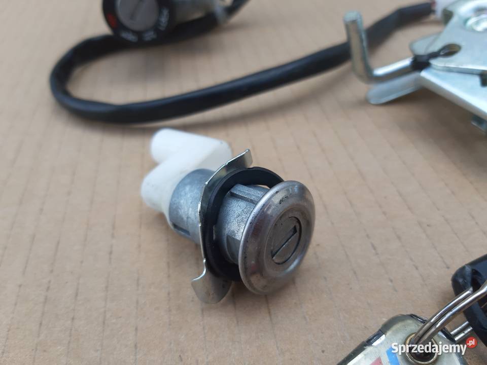 HONDA CBR 125 JC34 STACYJKA KOREK WLEW ZAMEK Pozostałe Bieleń