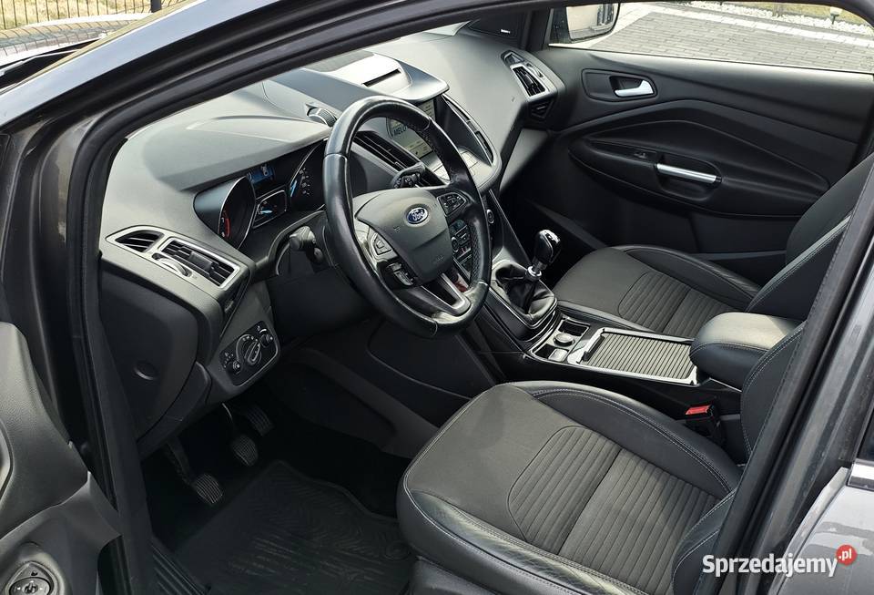 Ford Kuga Titanium 15 Benzyna bogate wyposażenie