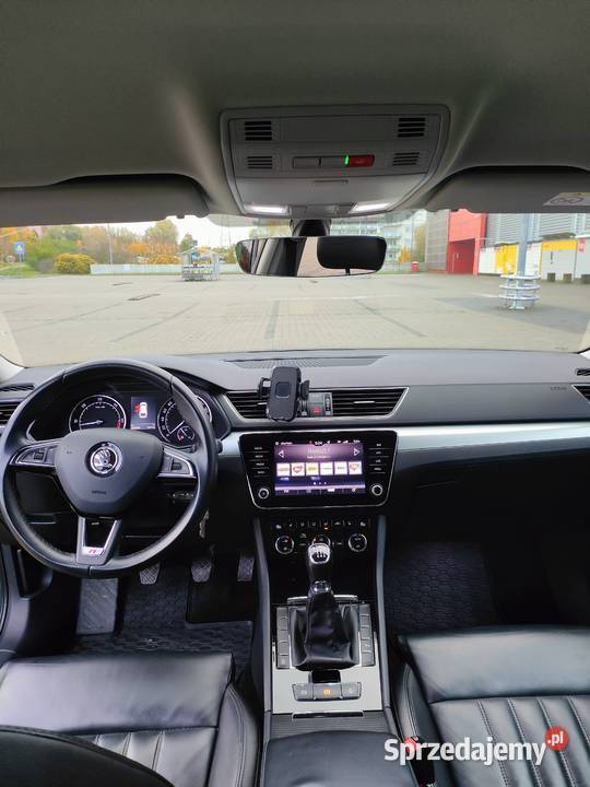 Skoda Superb 16TDI 2018 Bezwypadkowy Superb Gdańsk sprzedam