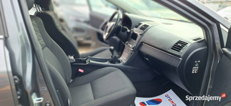 Toyota Avensis Climatronic Benzyna super stan 153KM