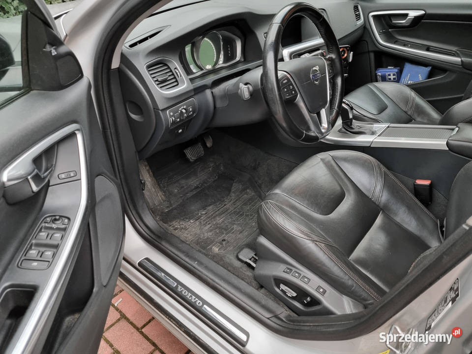 Volvo V60 Cross Country T5 25L 254 AWD Summum Warszawa