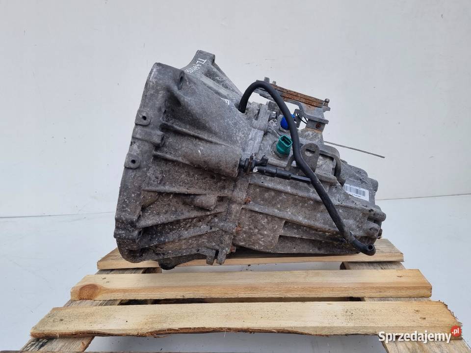 SKRZYNIA BIEGÓW Nissan Qashqai J10 20 16V osobowe