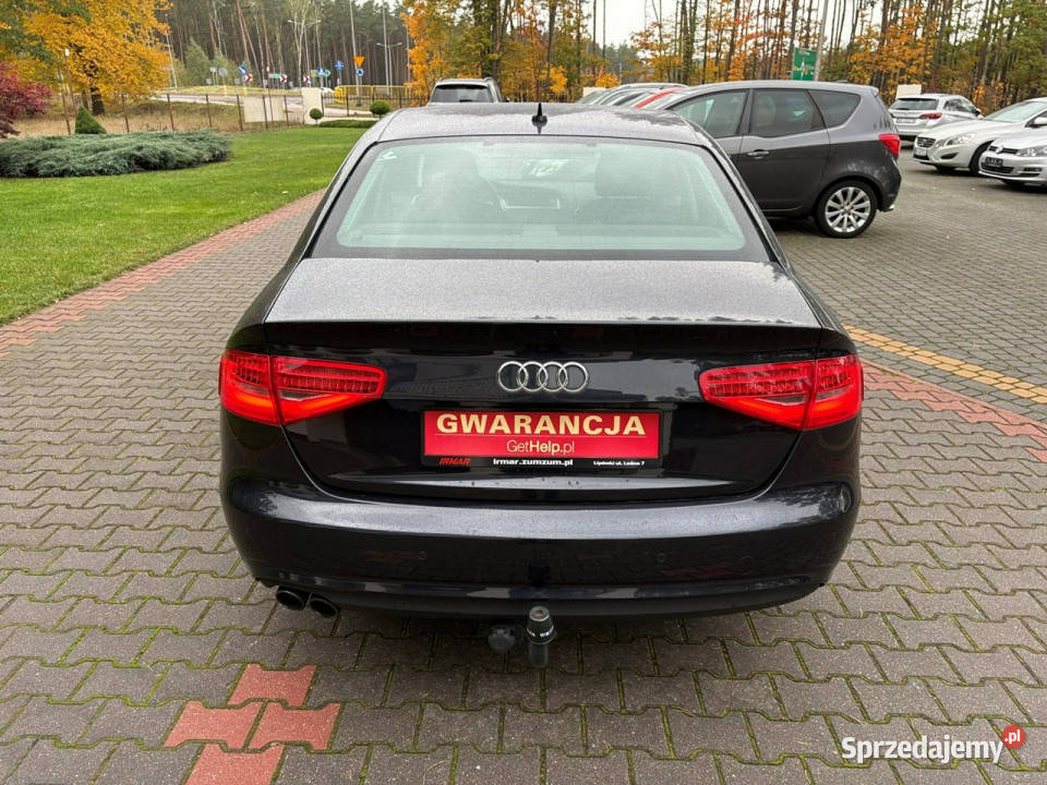 Audi A4 sedan 18 benzyna 170 Xenony LEDy Duża niebieski