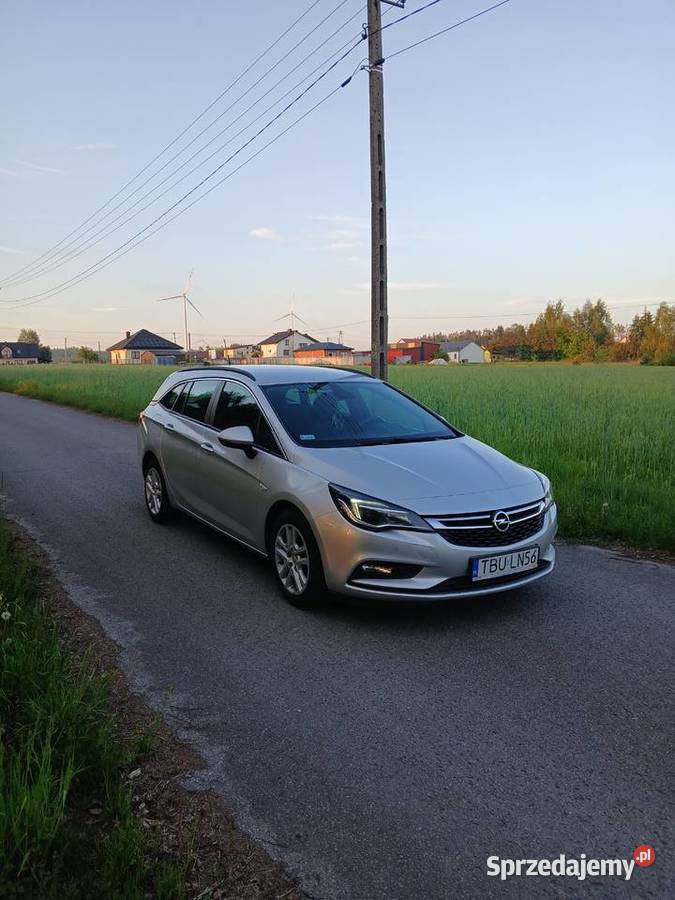 Opel Astra K 2018r 14 Turbo 150 Sportstourer 150KM Sandomierz