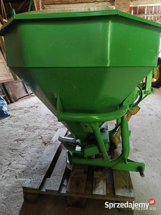 Rozsiewacz nawozu Amazone 600l Sulów sprzedam