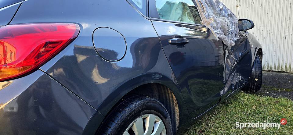 Opel Astra 14 benzyna 101 elektrycznie ustawiane fotele