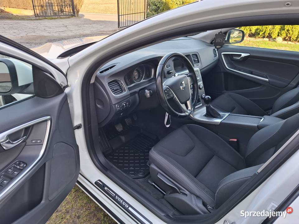 VOLVO V60 LIFT EKONOMICZNY SUPER STAN ZADBANY 301000km małopolskie Jawiszowice