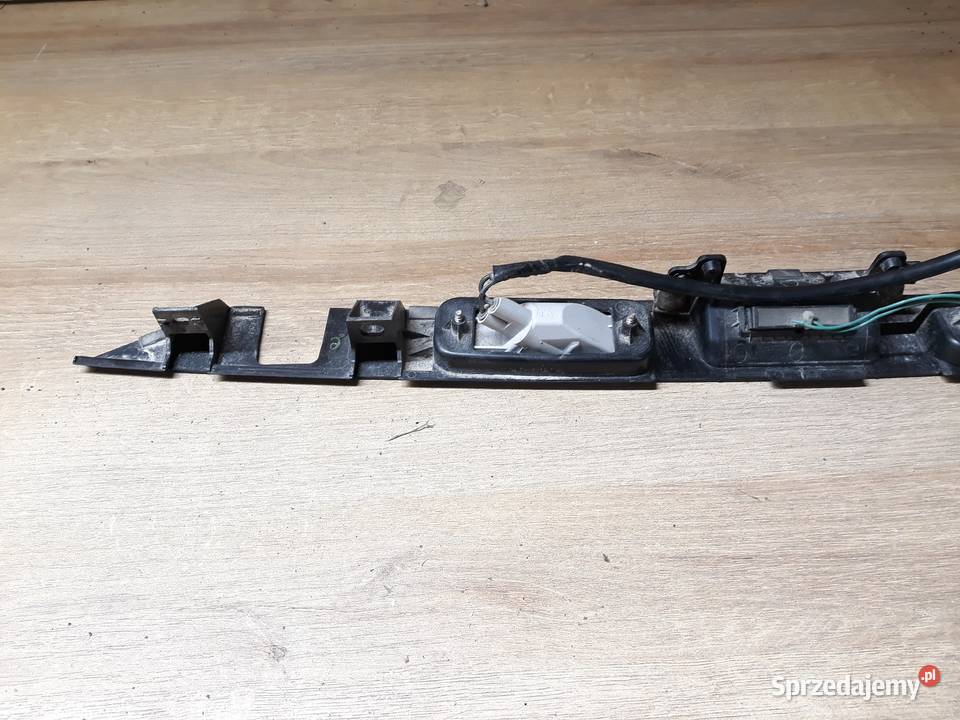 SUBARU OUTBACK LISTWA OŚWIETLENIE TABLICY TYŁ Międzychód sprzedam