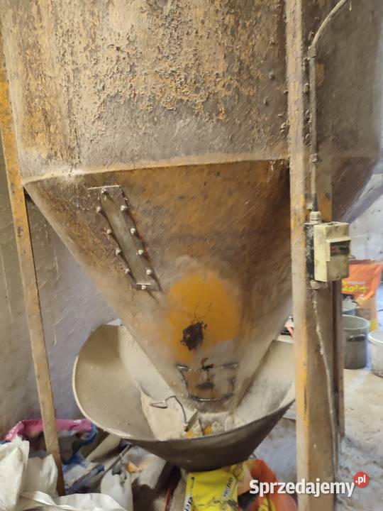Mieszalnik pasz Brzeźno sprzedam