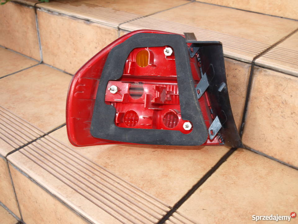 BMW 3 E90 lampa tylna prawa Sedan 2005 2009r Części samochodowe Kalisz