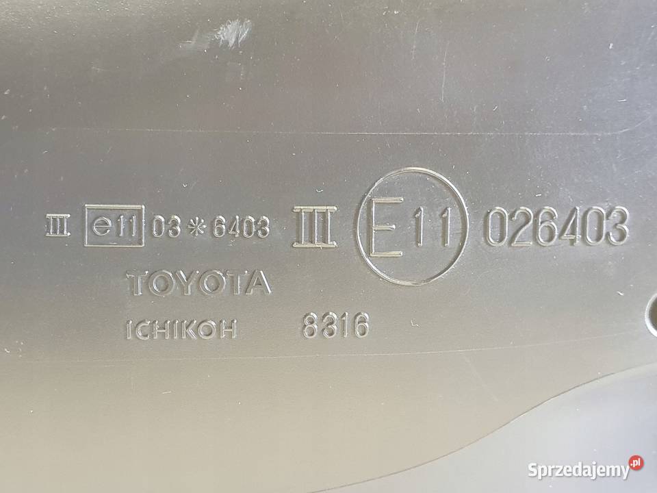 PRAWE LUSTERKO Toyota Urban Cruiser 0814r osobowe Chełm