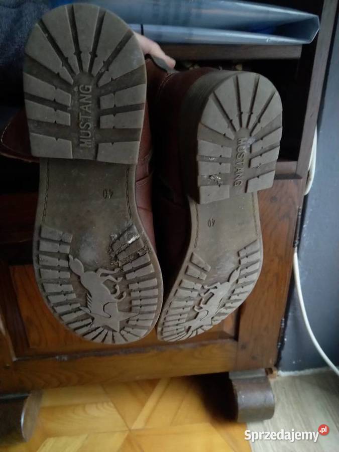 Buty skórzane ocieplane mustang 40 Łuków