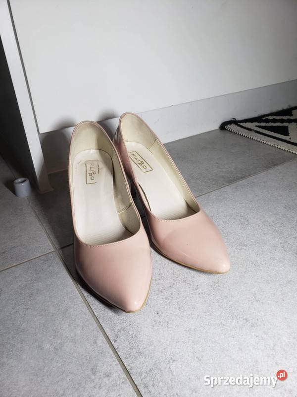 Czółenka Filippo Skóra lakierowana Pudrowy róż Dzierżoniów