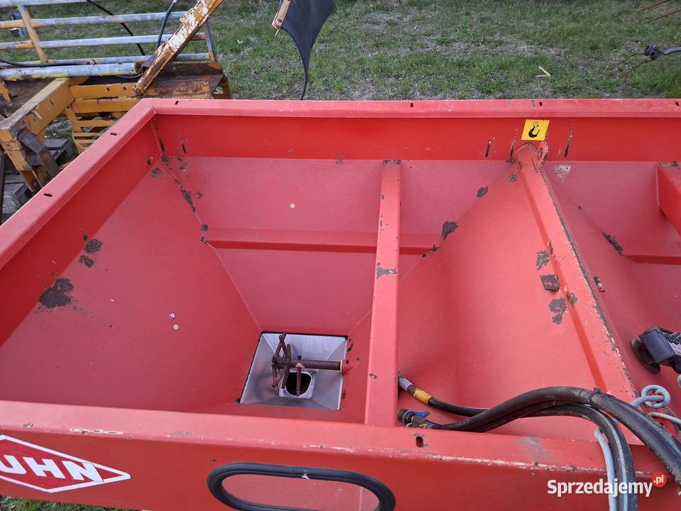 Rozsiewacz nawozu kuhn nieuszkodzony wielkopolskie Kłodawa sprzedam