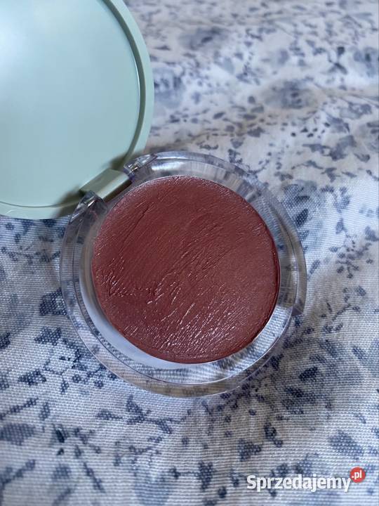 kosmetyki do makijażu