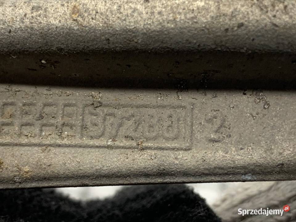 WAHACZ PRAWY PRZÓD AUDI Q8 SUV PRZEDNI PRAWA Wahacze