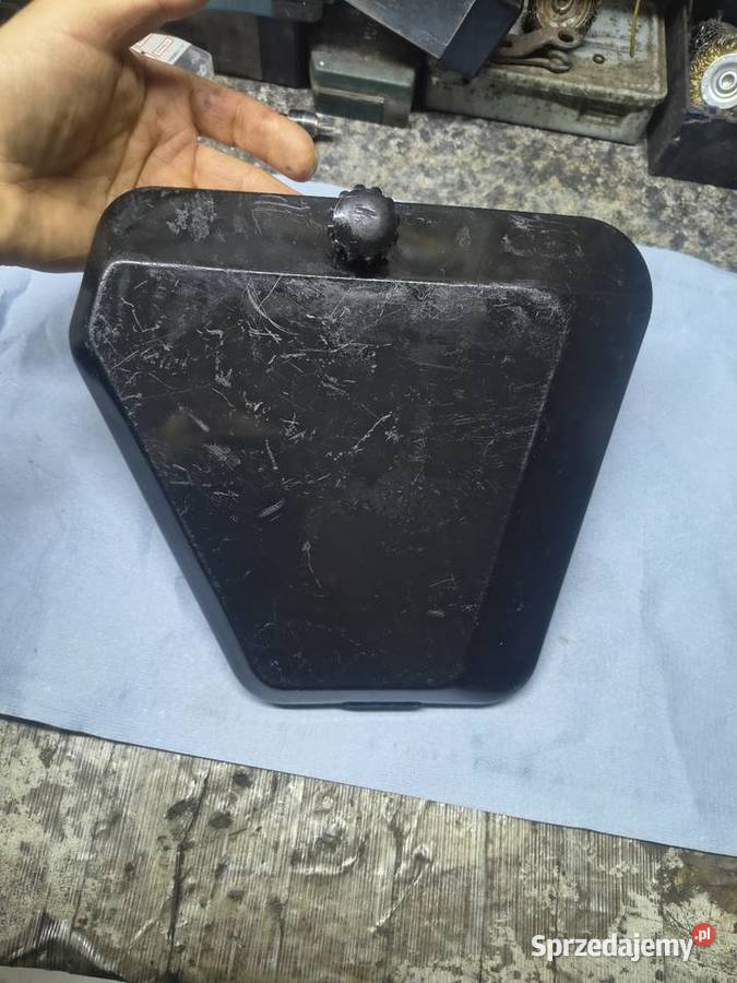 Pokrywa schowka prawa Rome ogar 200 T1 Plastiki