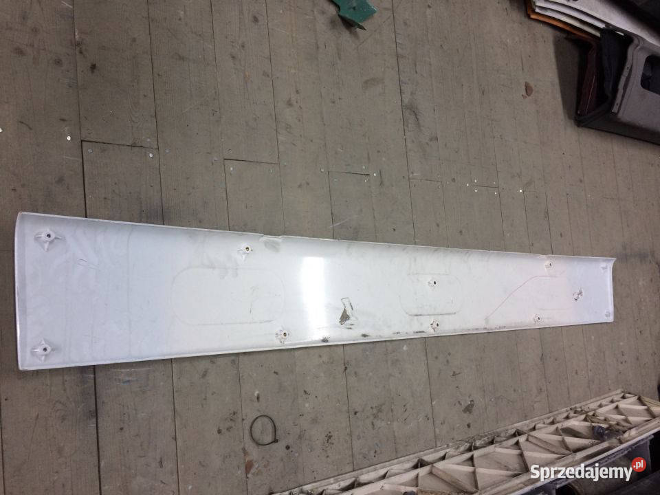 Atrapa Maska Grill Pas Kabiny DAF XF 105 1400005 Maszewo