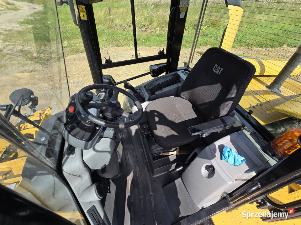 Ładowarka CATERPILLAR 918 M 4x4 2019 r 9500 5 Czarne