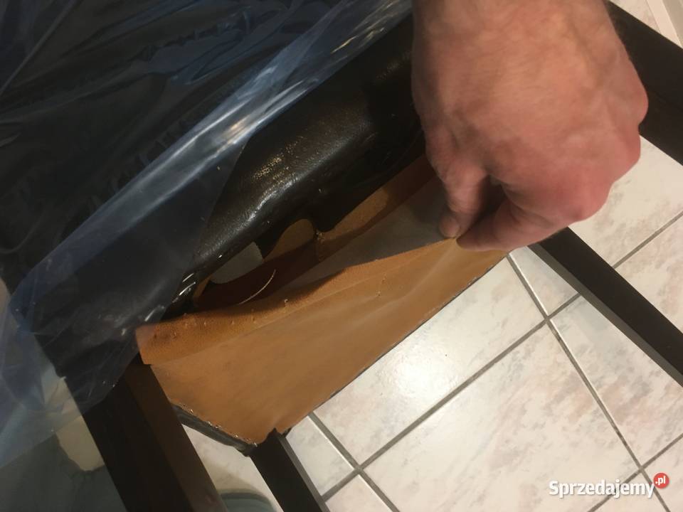 Krzesła 5 sztuk jedno do renowacji Szczecin