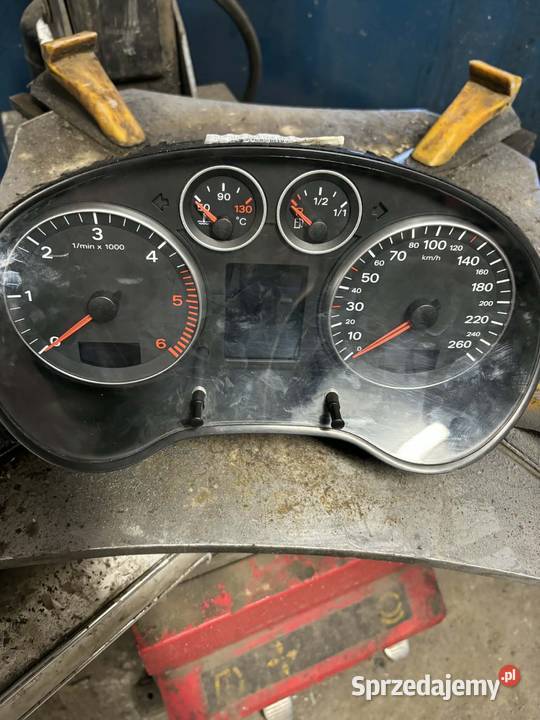 Licznik Audi a3 8p 20 tdi manual 8P0920930Q Jabłonka