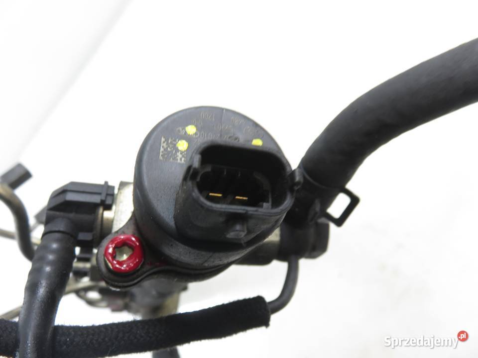 LISTWA WTRYSKOWA HYUNDAI TRAJET 20 CRDi