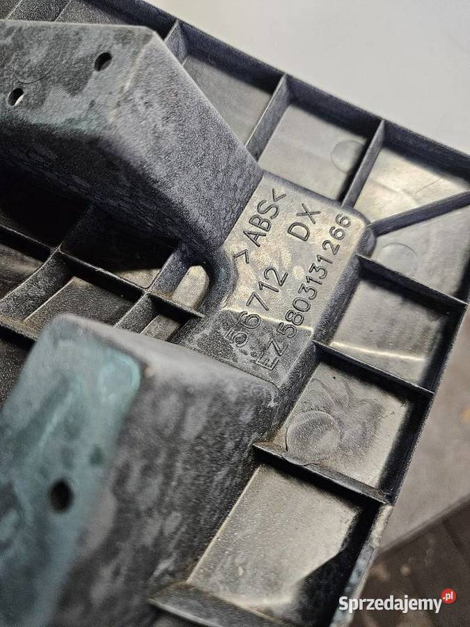 IVECO DAILY IV 24 ŚLIZG ZDERZAKA GRILLA ATRAPY