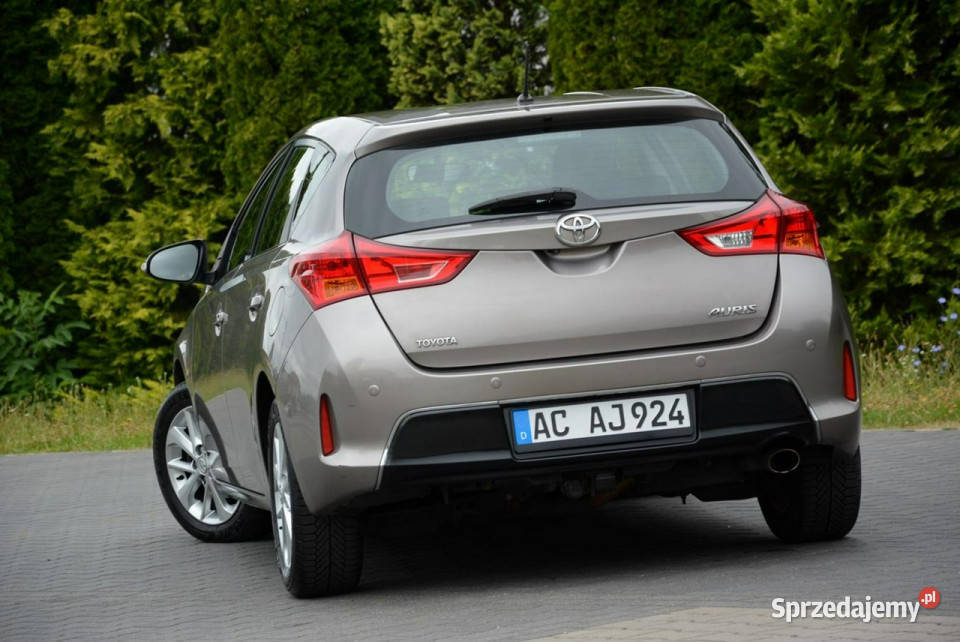 Toyota Auris Executive Navi Ledy Kamera Park Ostrów Mazowiecka sprzedam
