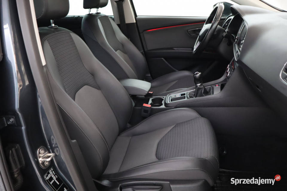 Seat Leon 15 TSI światła przeciwmgielne