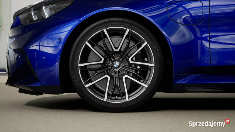 BMW M5 BMW M5 Sedan NOWE BMW M5 Dostępne ręki