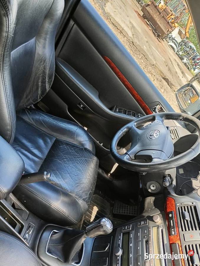 Toyota Avensis T25 8P4 tapicerka drzwi Wałbrzych sprzedam