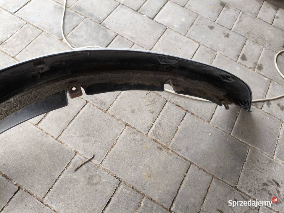 Poszerzenia nadkoli błotników zderzaka