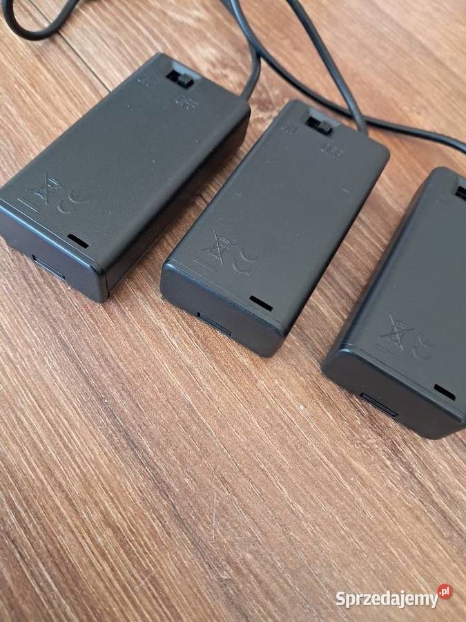 3 nowe koszyki na baterie 2xAA z końcówką USB Sandomierz