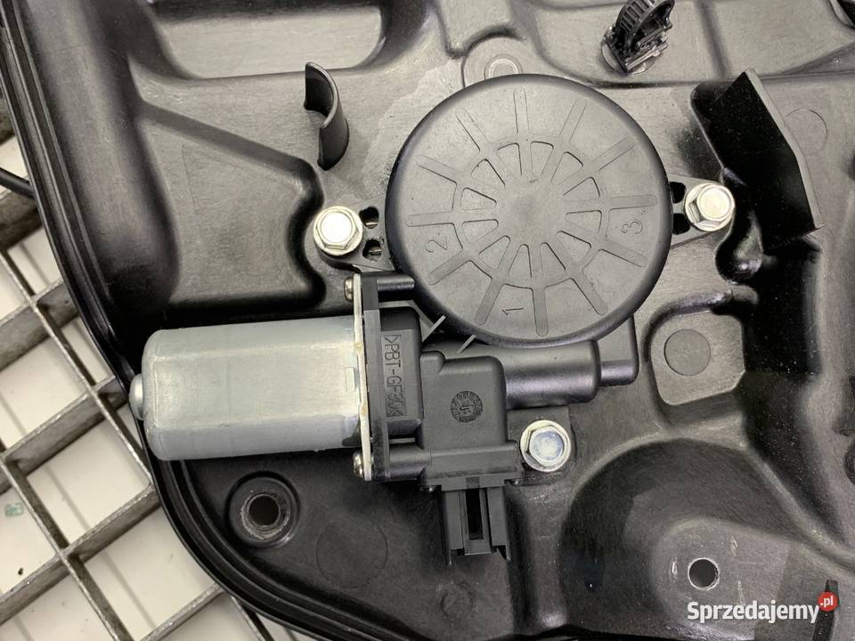 PODNOŚNIK SZYBY PRAWY PRZÓD MAZDA 2 DE Hatchback sprzedam