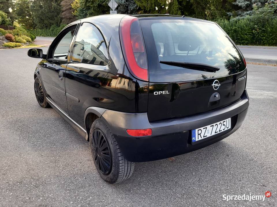 Opel Corsa nieuszkodzony