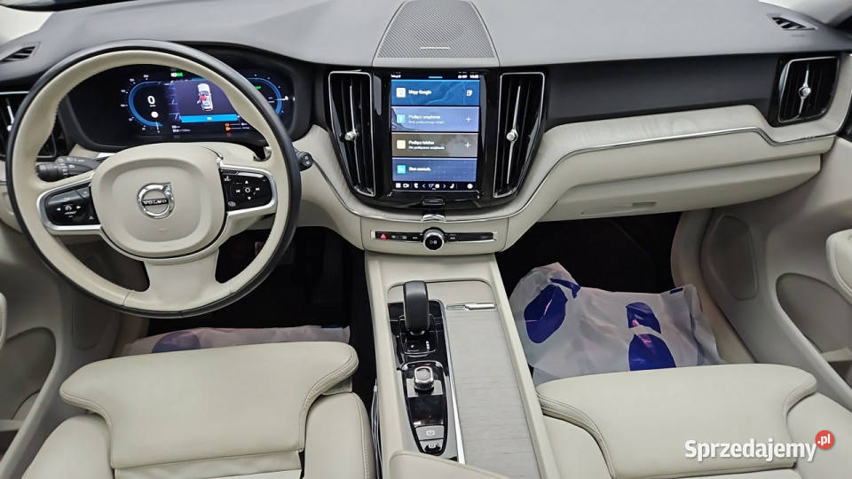 Volvo XC 60 T6 PlugIn Hybrid AWD Plus Bright Z światła do jazdy dziennej XC 60 Warszawa