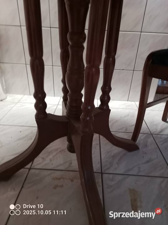 Stół okragły rozkładany z 4 krzesłami lubelskie Lublin sprzedam