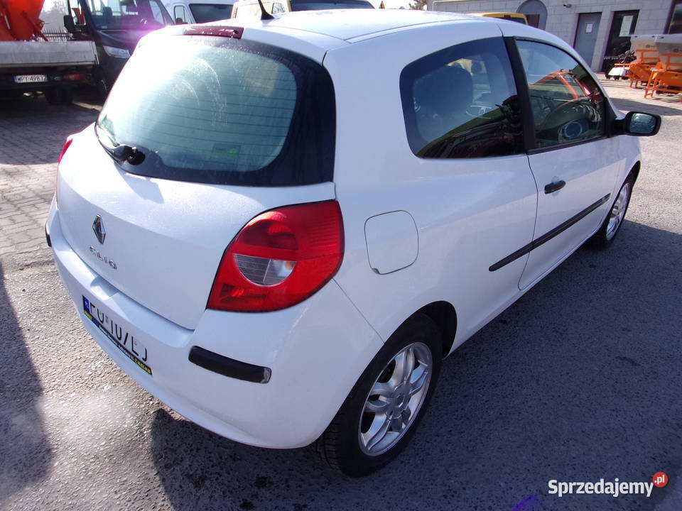 Samochód osobowy RENAULT CLIO R CR1FOH w RadMasz diesel Opoczno