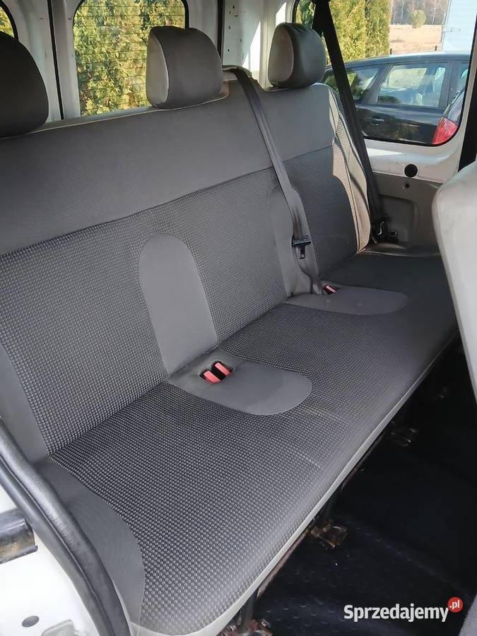 Tylna kanapa Trafic Vivaro Primastar lubelskie Krzemień Drugi